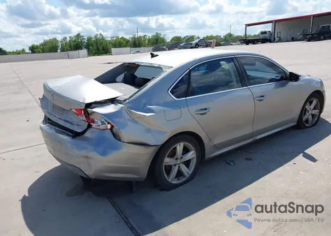 2012 Volkswagen Passat 2.5L Se z USA, uszkodzony, nr VIN 1VWBP7A3XCC056713